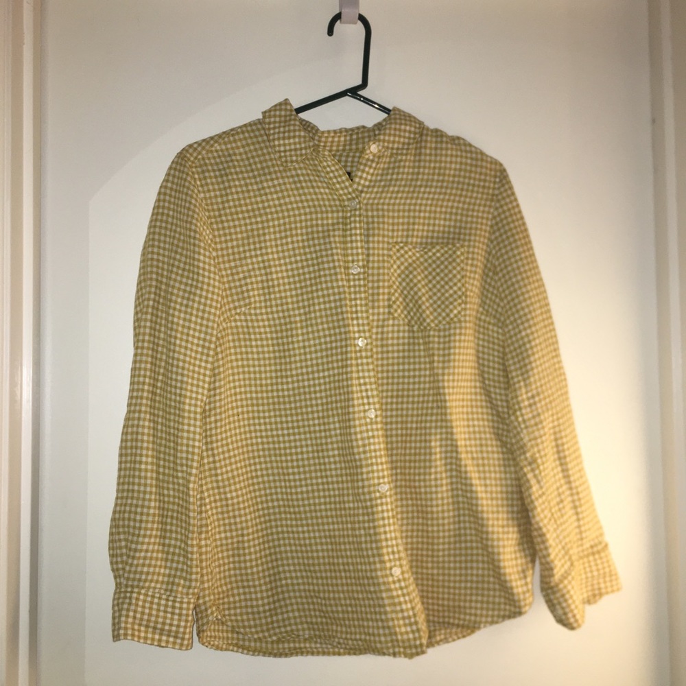 NWOT Banana Republic Classic Fit Shirt!
